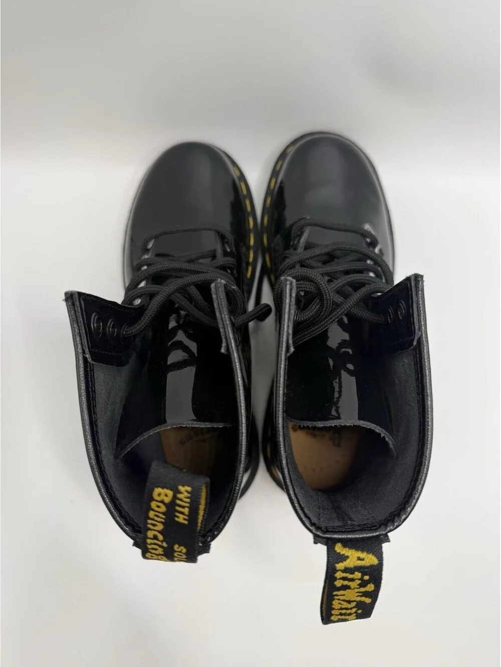 Dr. Martens 1460 Black Patent Lamper Leather 8 Eyelet Combat Boots Womens Size 6